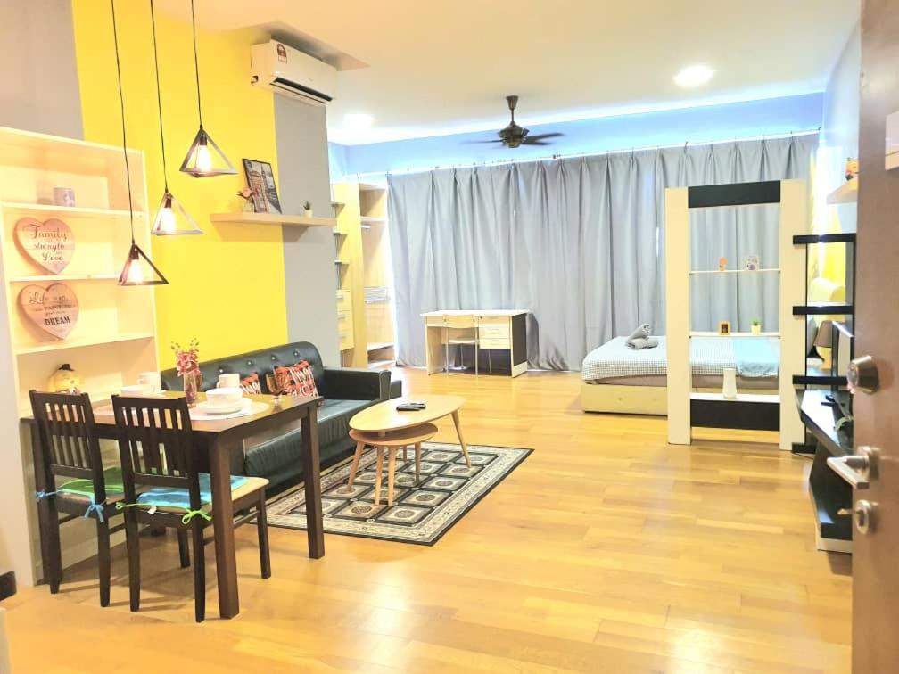 Regalia Suites Klcc View Rooftop Infinity Pool By Angkasa Homes Kuala Lumpur Extérieur photo