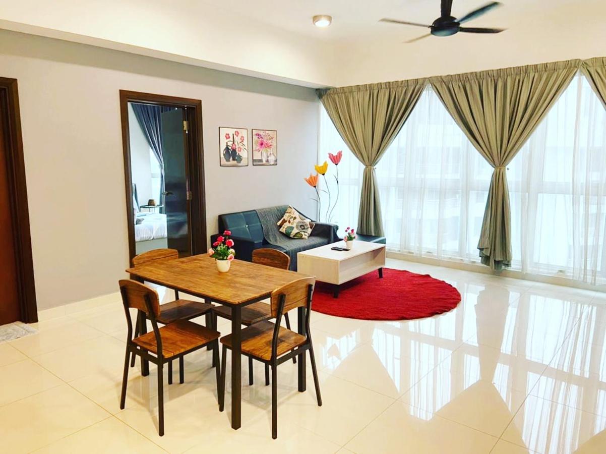 Regalia Suites Klcc View Rooftop Infinity Pool By Angkasa Homes Kuala Lumpur Extérieur photo