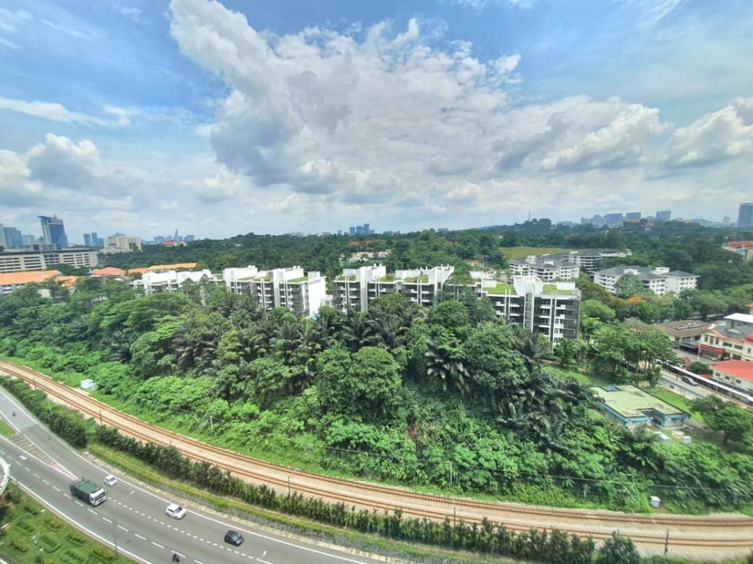 Regalia Suites Klcc View Rooftop Infinity Pool By Angkasa Homes Kuala Lumpur Extérieur photo