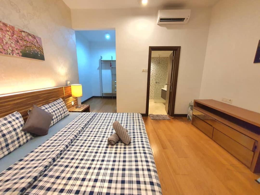 Regalia Suites Klcc View Rooftop Infinity Pool By Angkasa Homes Kuala Lumpur Extérieur photo
