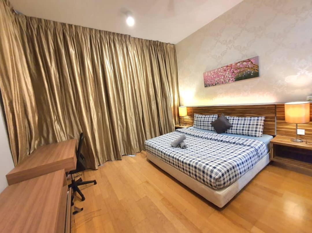 Regalia Suites Klcc View Rooftop Infinity Pool By Angkasa Homes Kuala Lumpur Extérieur photo