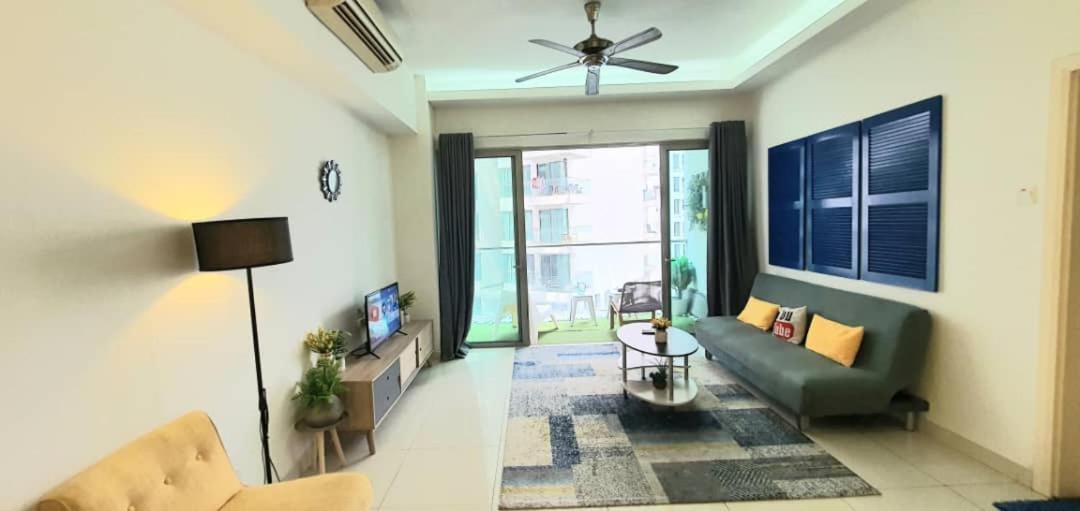 Regalia Suites Klcc View Rooftop Infinity Pool By Angkasa Homes Kuala Lumpur Extérieur photo
