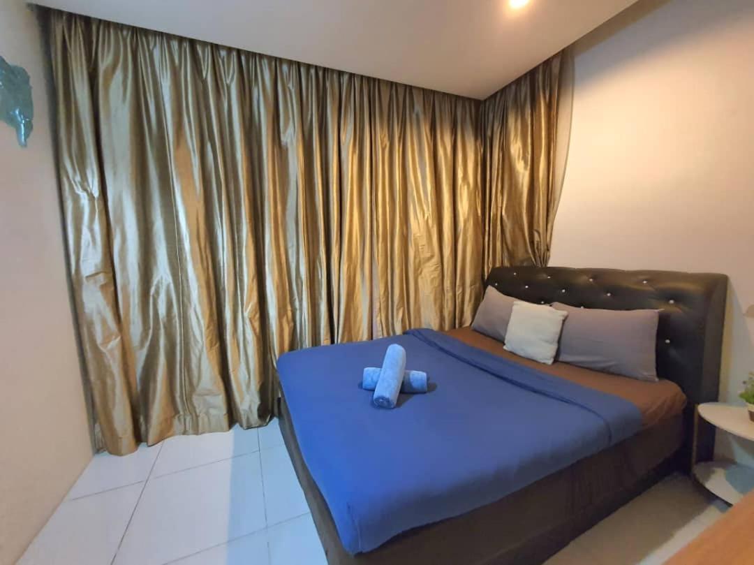 Regalia Suites Klcc View Rooftop Infinity Pool By Angkasa Homes Kuala Lumpur Extérieur photo