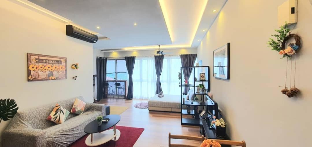 Regalia Suites Klcc View Rooftop Infinity Pool By Angkasa Homes Kuala Lumpur Extérieur photo