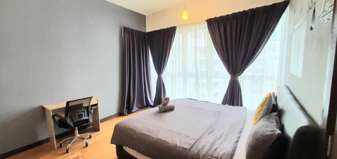 Regalia Suites Klcc View Rooftop Infinity Pool By Angkasa Homes Kuala Lumpur Extérieur photo