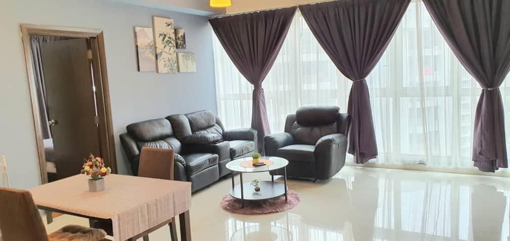 Regalia Suites Klcc View Rooftop Infinity Pool By Angkasa Homes Kuala Lumpur Extérieur photo